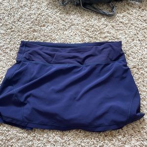 Lululemon skirt size 4
